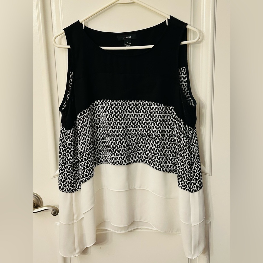 Alfani Black and White Geometric Sleeveless Blouse